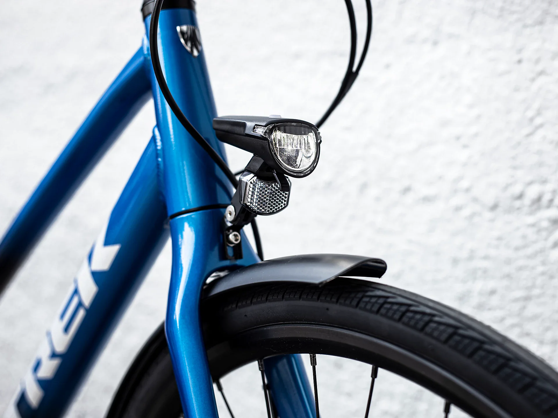 Trek FX 3 Disc Equipped Stagger Alpine Blue To Deep Dark Blue Fade (bleu Alpin à Bleu Foncé Profond) 10 Trek FX 3 Disc Equipped Stagger Alpine Blue To Deep Dark Blue Fade (bleu Alpin à Bleu Foncé Profond) – Image 10