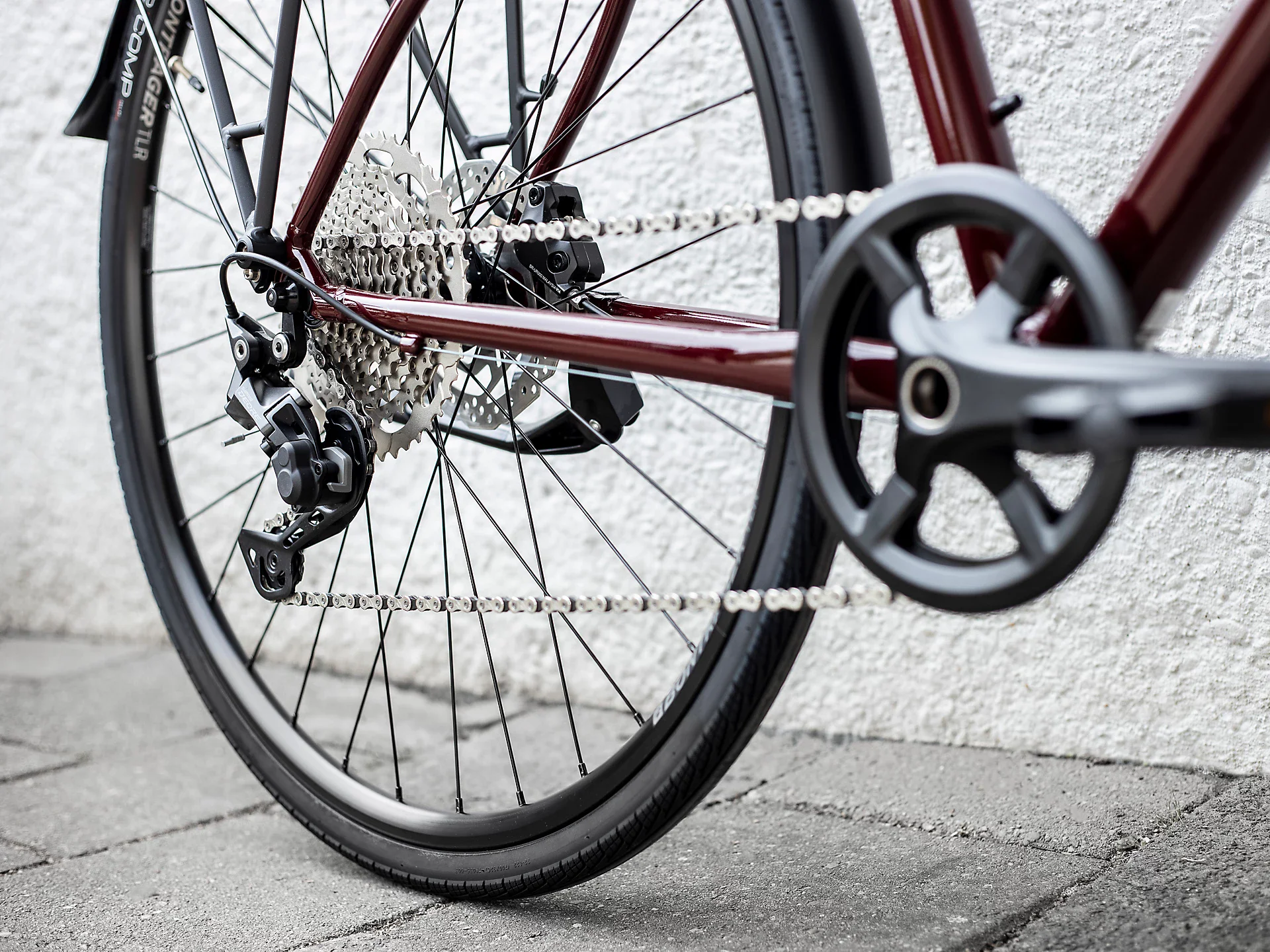 Trek FX 3 Disc Equipped Viper Red To Cobra Blood Fade 4 Trek FX 3 Disc Equipped Viper Red To Cobra Blood Fade – Image 4