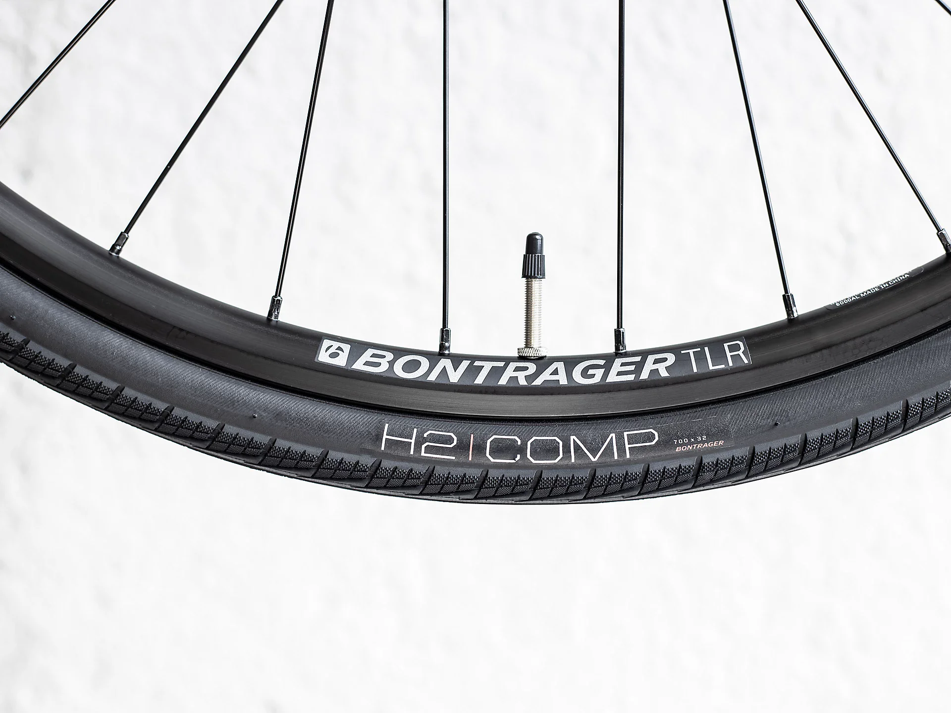 Trek FX 3 Disc Equipped Viper Red To Cobra Blood Fade 12 Trek FX 3 Disc Equipped Viper Red To Cobra Blood Fade – Image 12