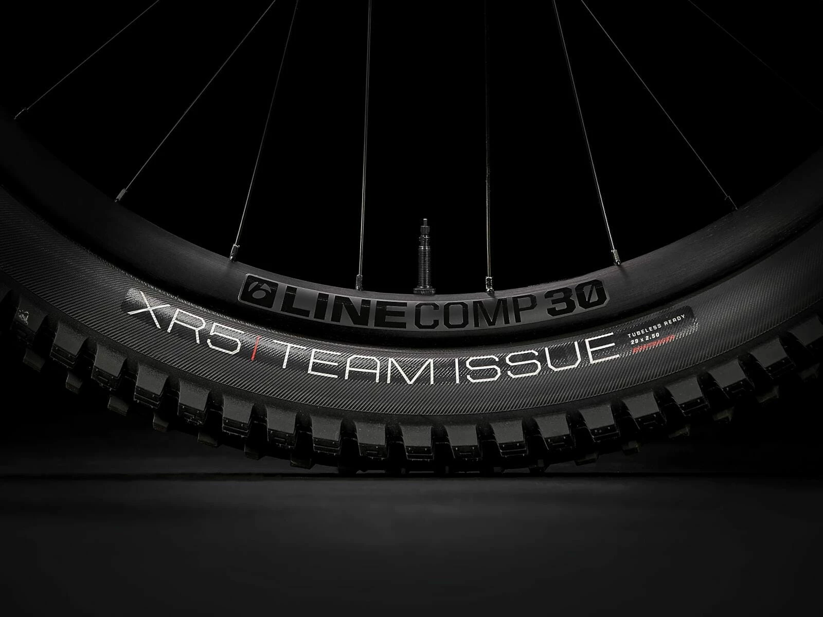 Trek Slash 8 Matte Hex Blue 7 Trek Slash 8 Matte Hex Blue – Image 7