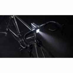 Knog éclairage Avant Blinder MOB -Vélos Soldes Boutique knog eclairage avant blinder mob 1 2